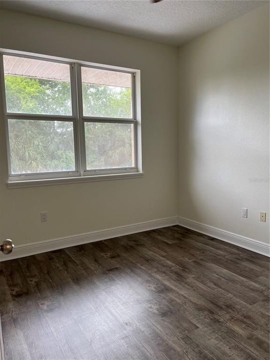 出租: $1,700 (2 贝兹, 2 浴室, 1065 平方英尺)