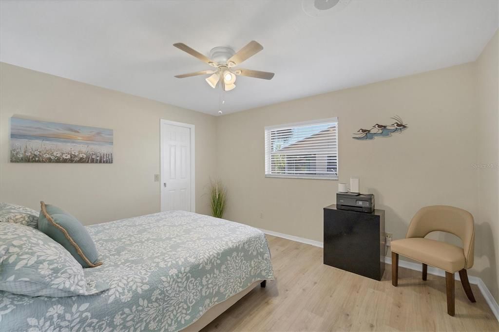 待售: $900,000 (4 贝兹, 3 浴室, 2616 平方英尺)