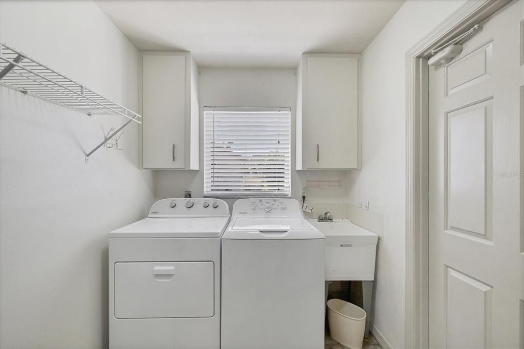 待售: $900,000 (4 贝兹, 3 浴室, 2616 平方英尺)