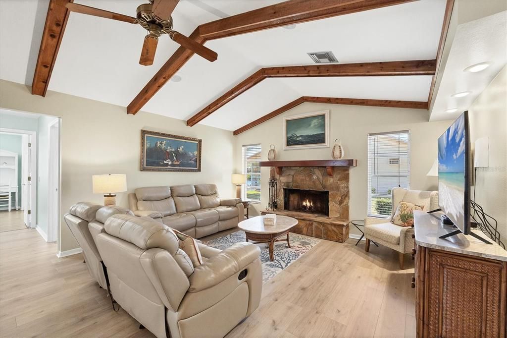 待售: $900,000 (4 贝兹, 3 浴室, 2616 平方英尺)