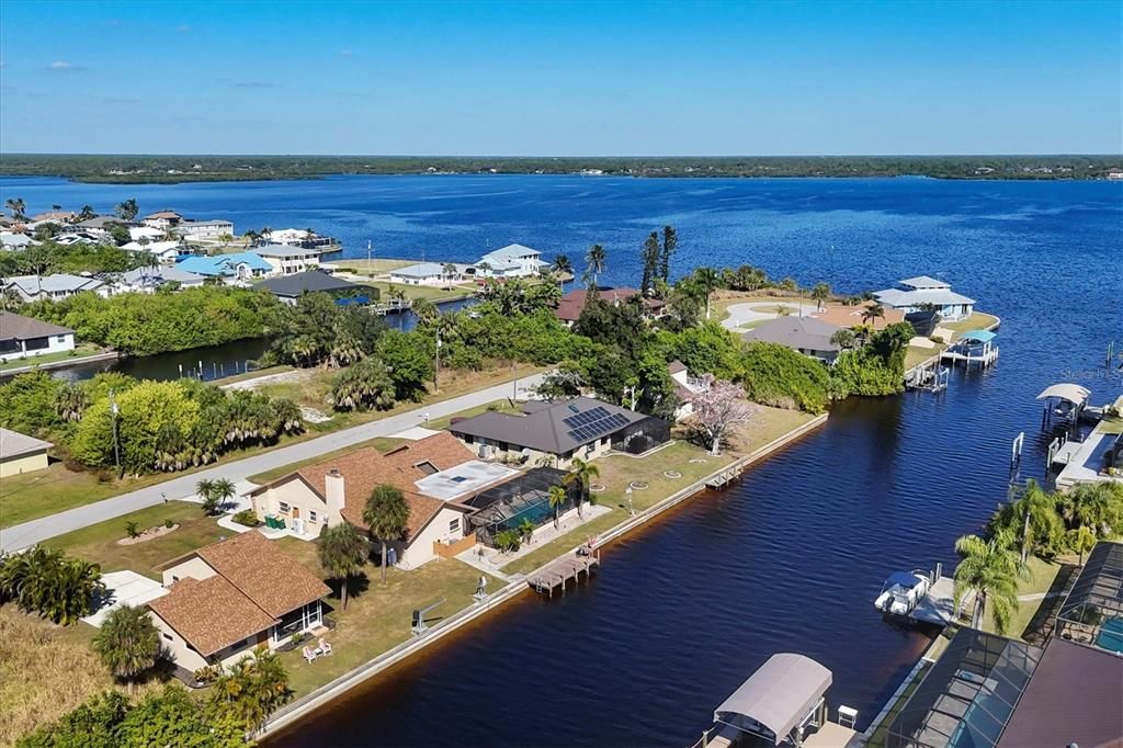 待售: $900,000 (4 贝兹, 3 浴室, 2616 平方英尺)