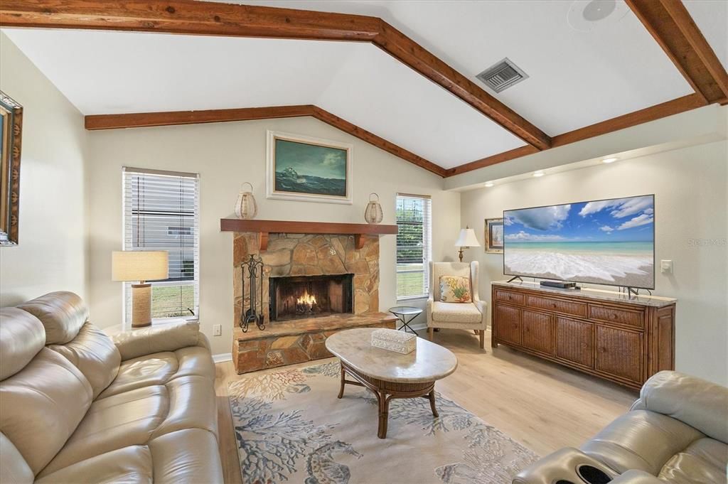 待售: $900,000 (4 贝兹, 3 浴室, 2616 平方英尺)