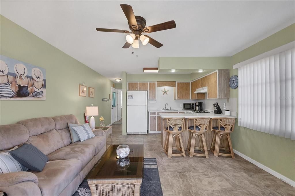 待售: $900,000 (4 贝兹, 3 浴室, 2616 平方英尺)