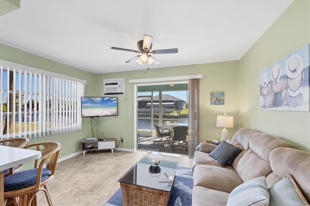 待售: $900,000 (4 贝兹, 3 浴室, 2616 平方英尺)