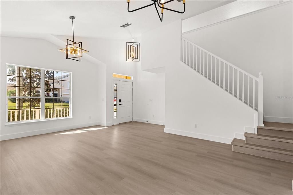 Active With Contract: $450,000 (4 beds, 2 baths, 2844 Square Feet)