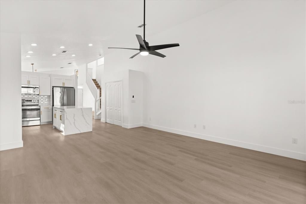 Active With Contract: $450,000 (4 beds, 2 baths, 2844 Square Feet)