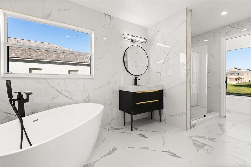 Active With Contract: $450,000 (4 beds, 2 baths, 2844 Square Feet)