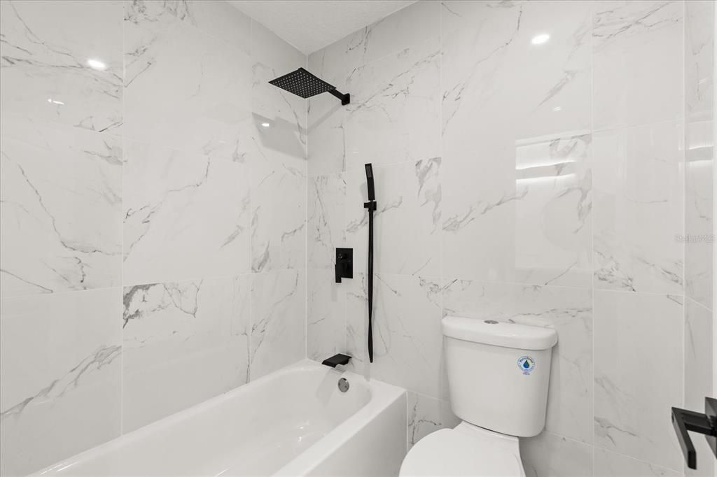 Active With Contract: $450,000 (4 beds, 2 baths, 2844 Square Feet)