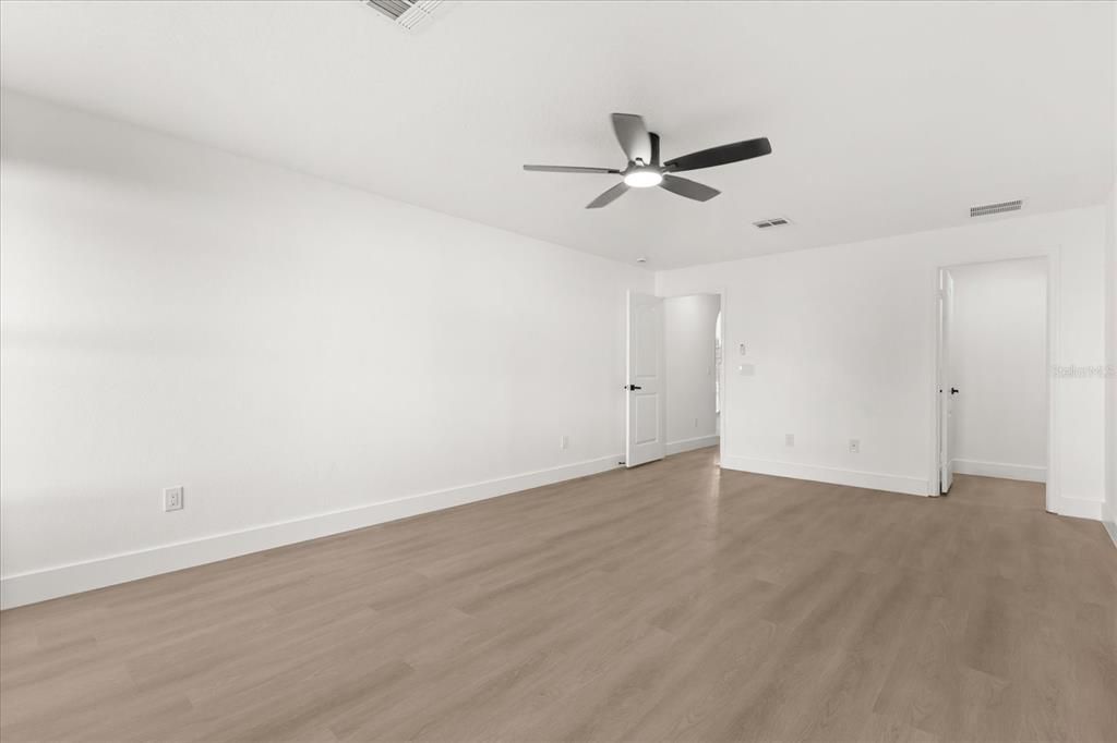 Active With Contract: $450,000 (4 beds, 2 baths, 2844 Square Feet)