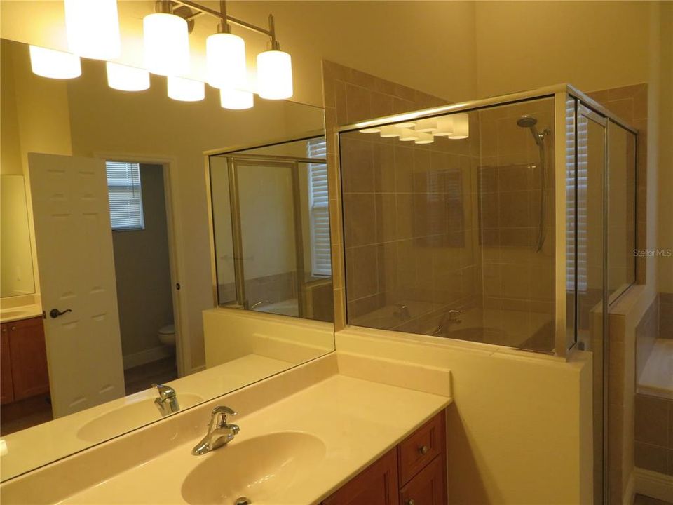 For Sale: $549,900 (4 beds, 3 baths, 2569 Square Feet)