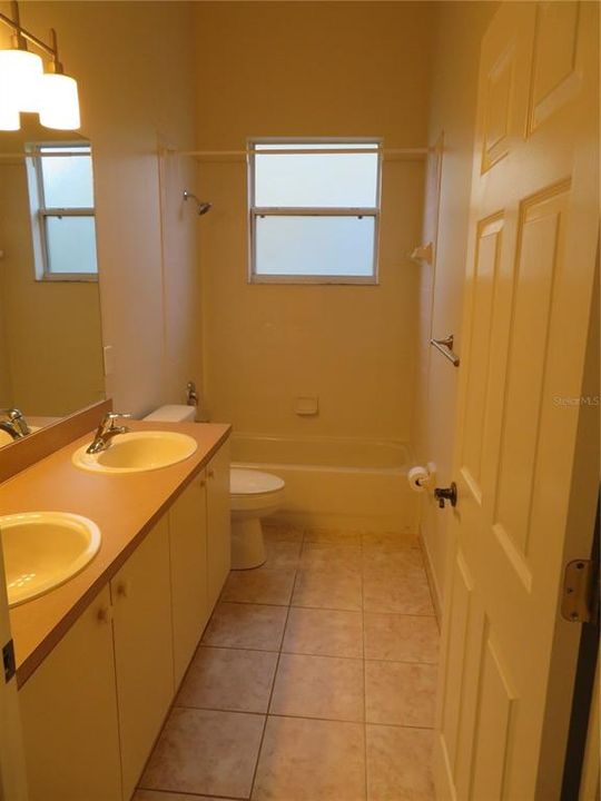 For Sale: $549,900 (4 beds, 3 baths, 2569 Square Feet)