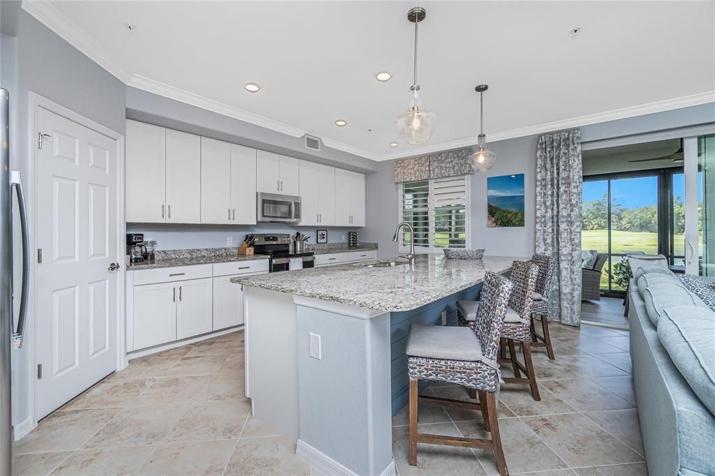 На продажу: $459,000 (3 спален, 2 ванн, 1917 Квадратных фут)