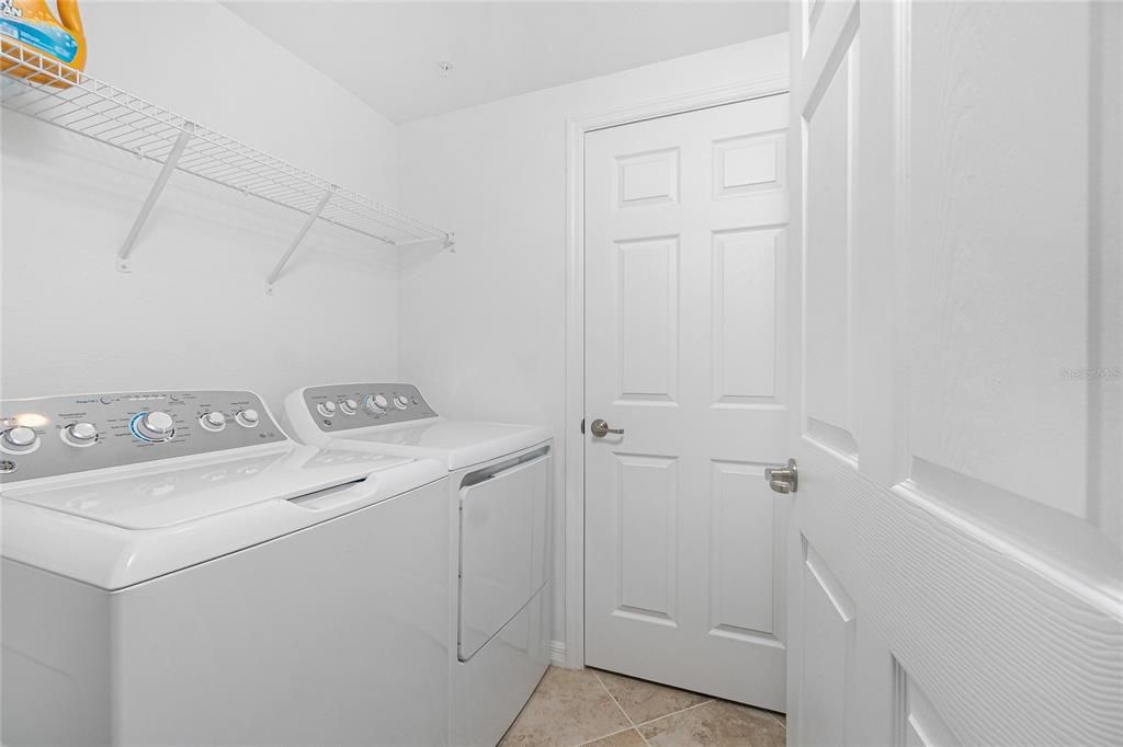 На продажу: $459,000 (3 спален, 2 ванн, 1917 Квадратных фут)