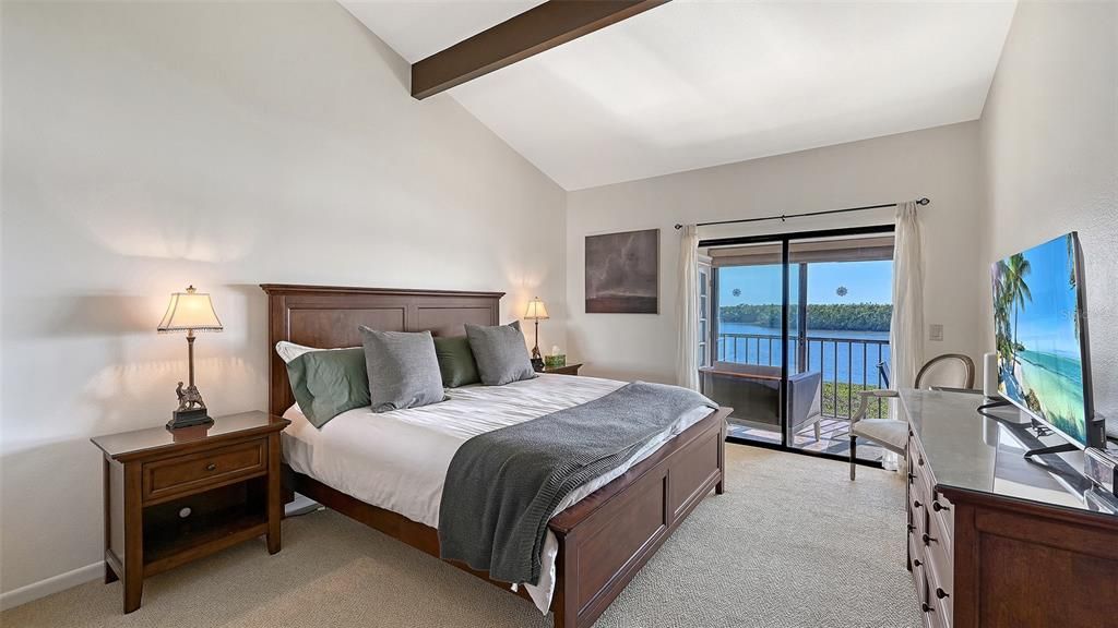 待售: $569,000 (2 贝兹, 2 浴室, 1216 平方英尺)