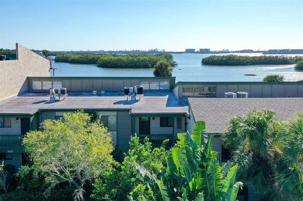 待售: $569,000 (2 贝兹, 2 浴室, 1216 平方英尺)