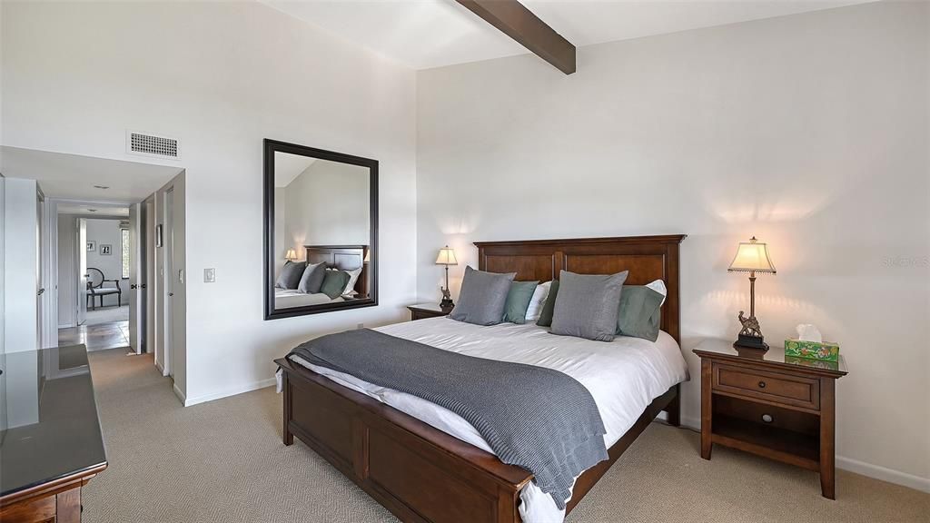 待售: $569,000 (2 贝兹, 2 浴室, 1216 平方英尺)