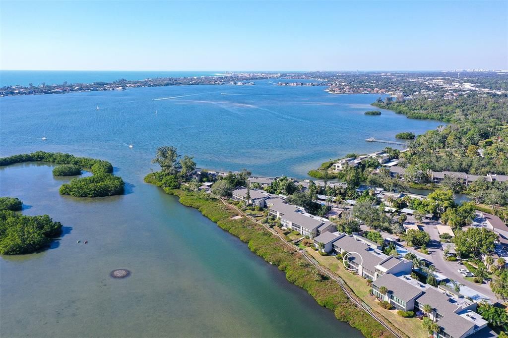 待售: $569,000 (2 贝兹, 2 浴室, 1216 平方英尺)