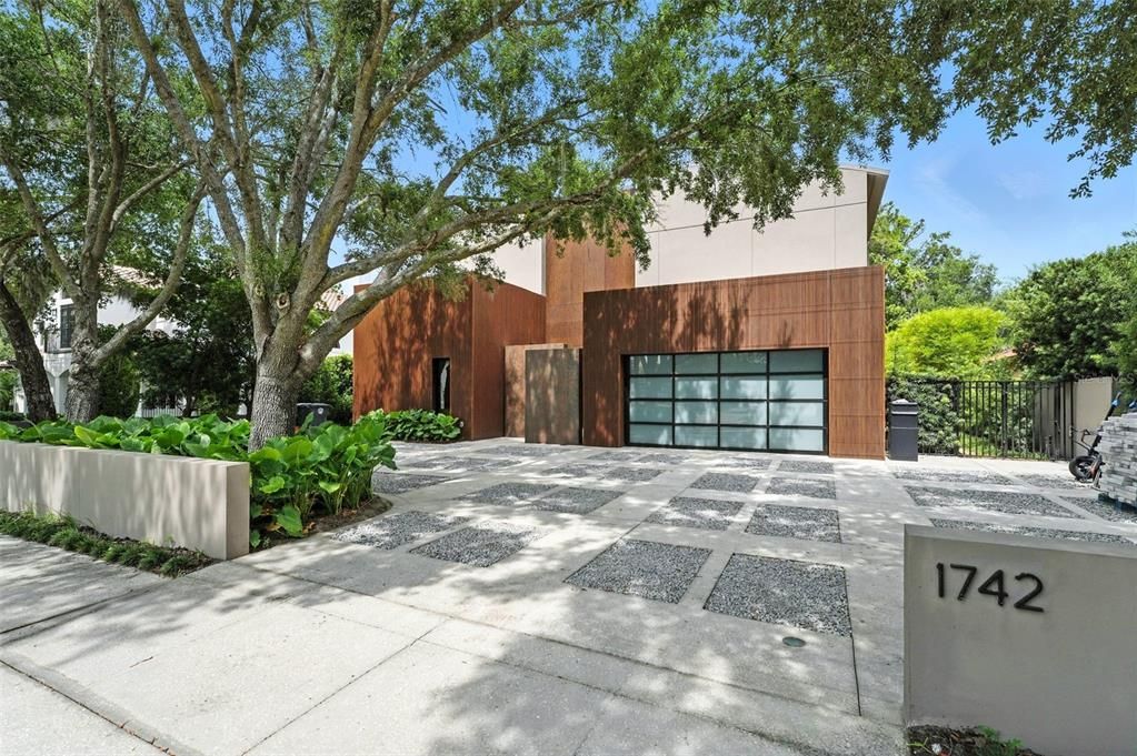 For Rent: $19,000 (4 beds, 5 baths, 3658 Square Feet)