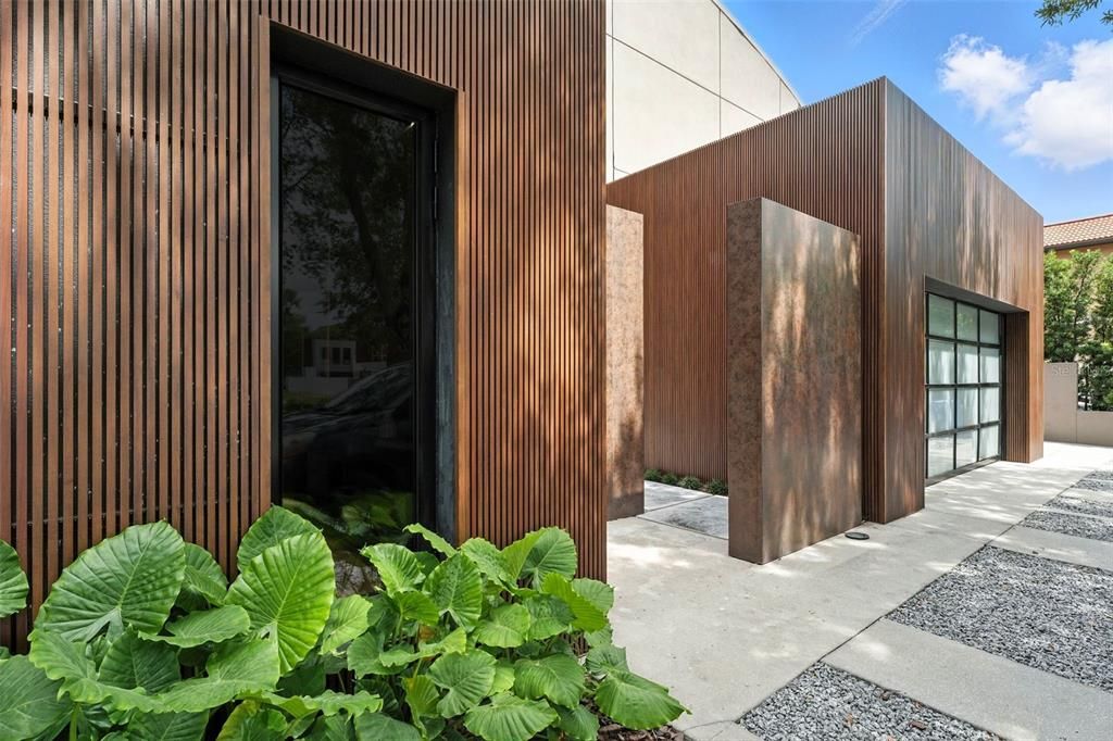 For Rent: $19,000 (4 beds, 5 baths, 3658 Square Feet)