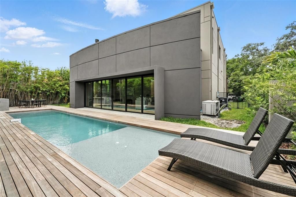 For Rent: $19,000 (4 beds, 5 baths, 3658 Square Feet)