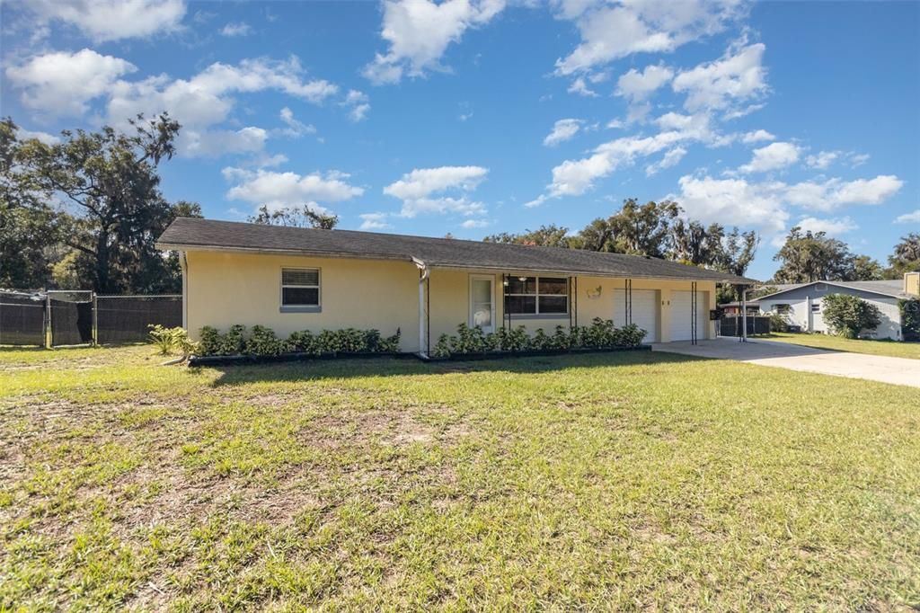 Active With Contract: $290,000 (2 beds, 2 baths, 1008 Square Feet)