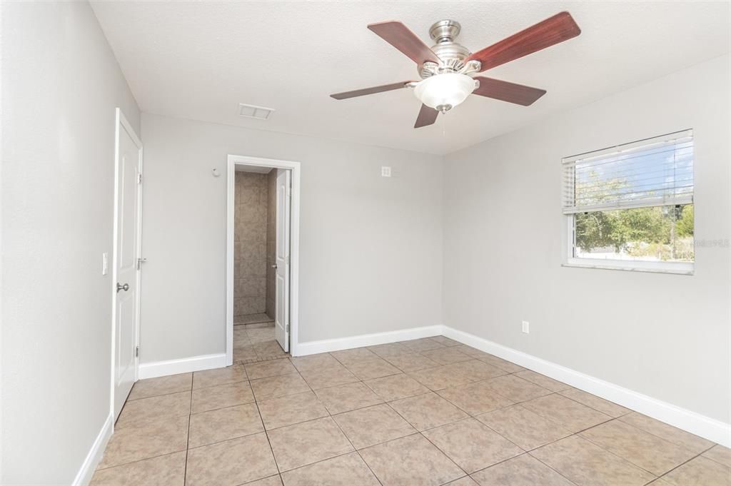 Active With Contract: $290,000 (2 beds, 2 baths, 1008 Square Feet)