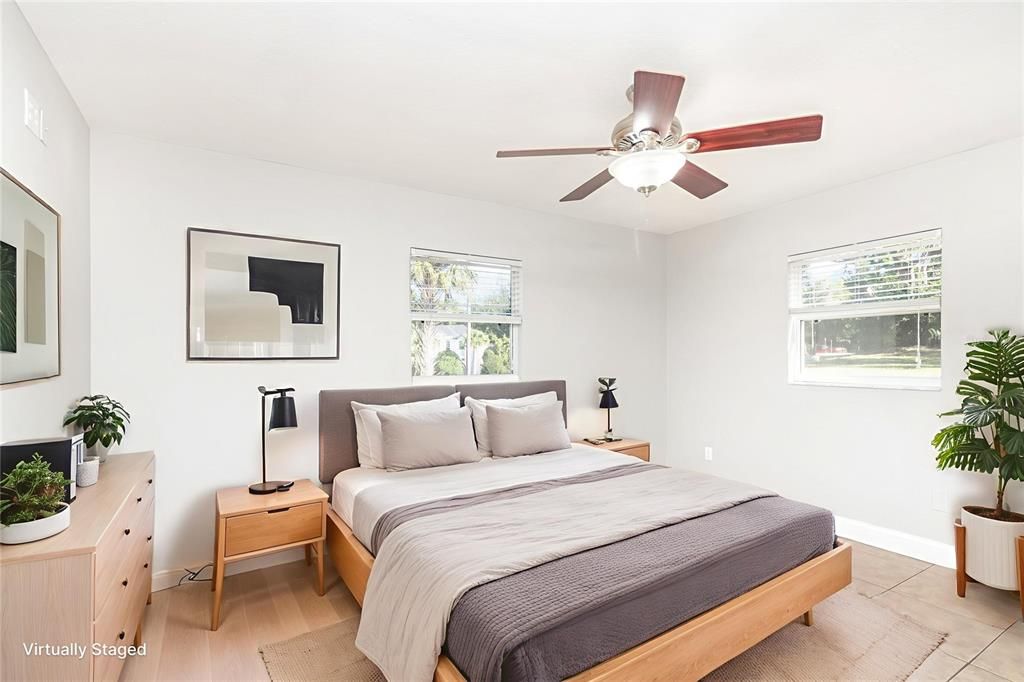 Active With Contract: $290,000 (2 beds, 2 baths, 1008 Square Feet)