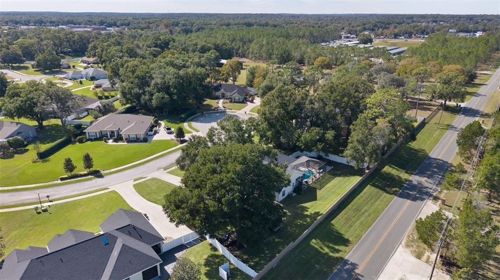 待售: $630,000 (4 贝兹, 2 浴室, 2555 平方英尺)