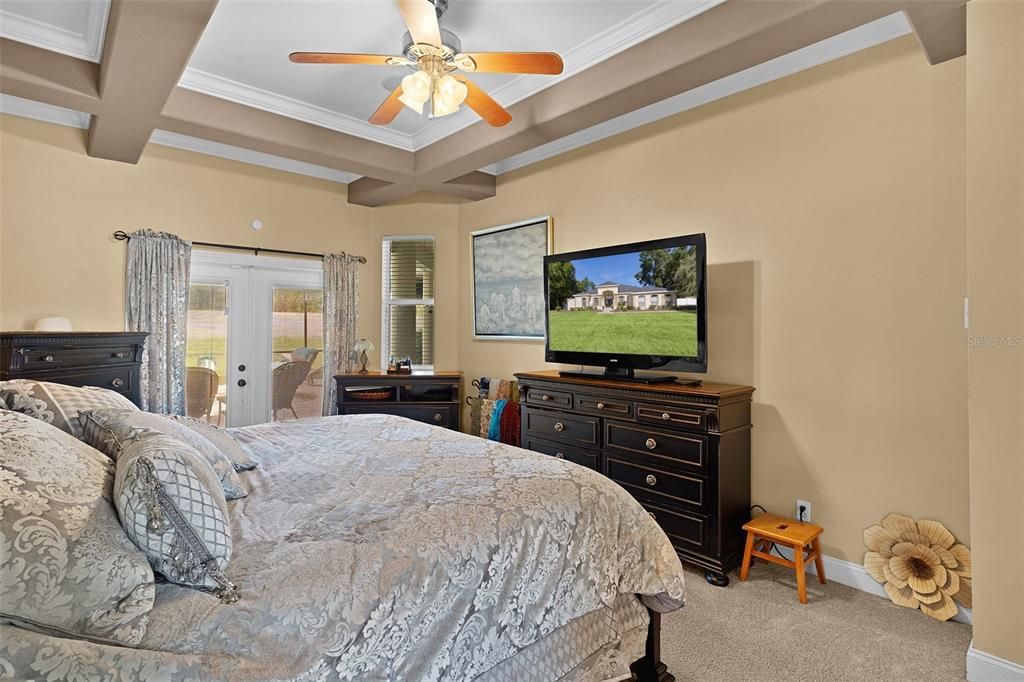 待售: $630,000 (4 贝兹, 2 浴室, 2555 平方英尺)