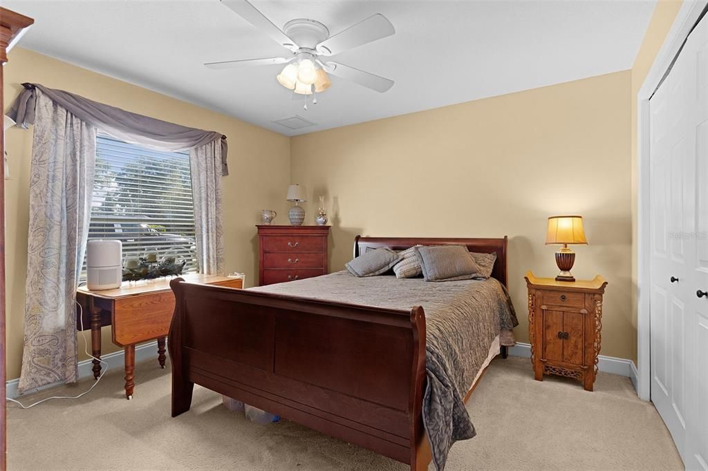 待售: $630,000 (4 贝兹, 2 浴室, 2555 平方英尺)