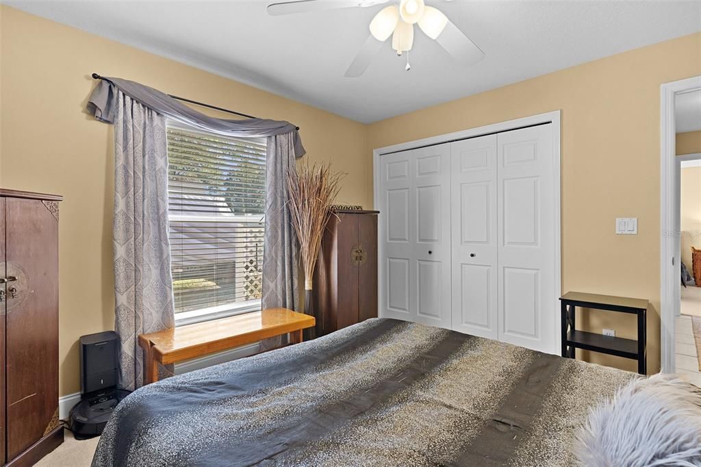 待售: $630,000 (4 贝兹, 2 浴室, 2555 平方英尺)