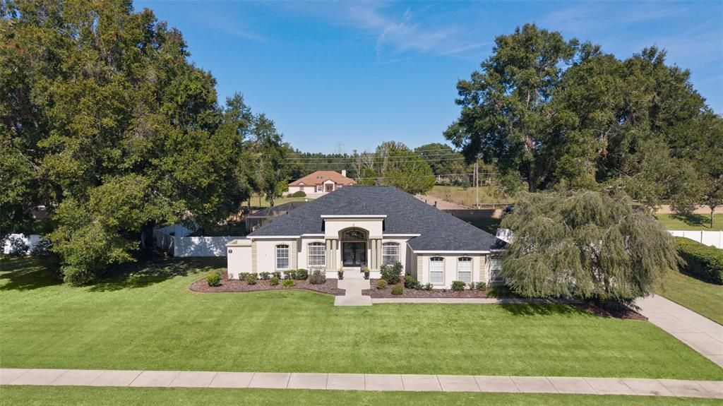 待售: $630,000 (4 贝兹, 2 浴室, 2555 平方英尺)