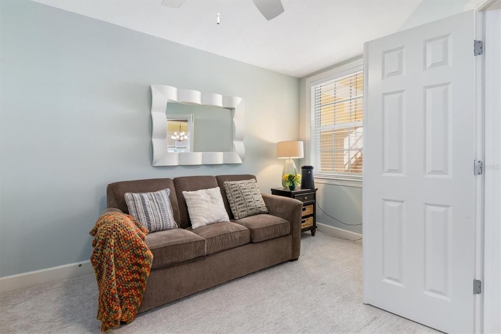 待售: $325,000 (3 贝兹, 2 浴室, 1999 平方英尺)