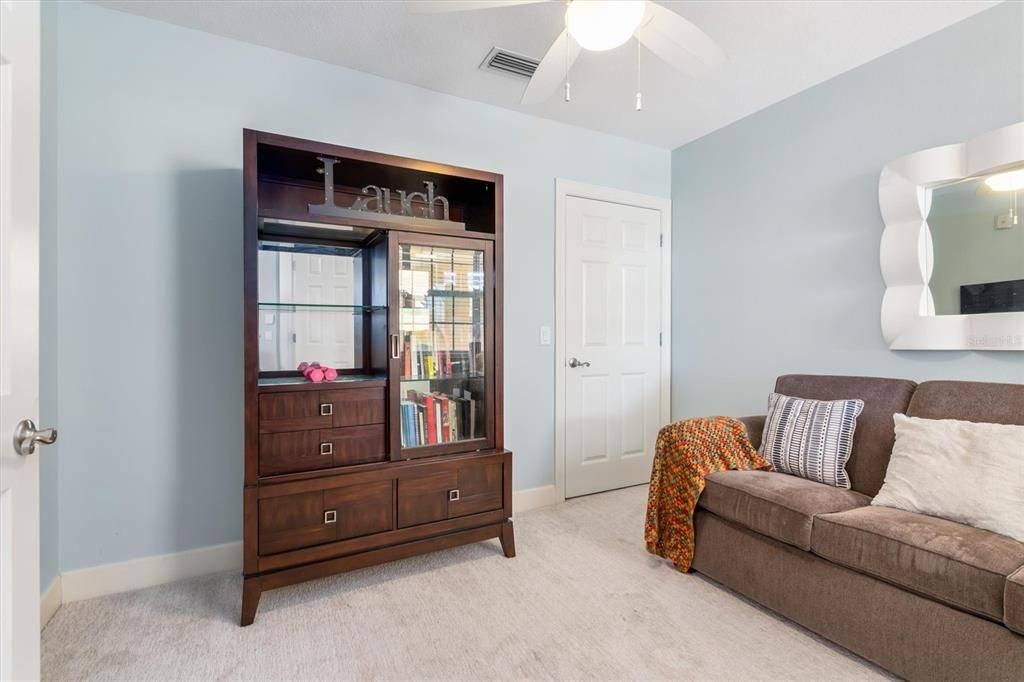 待售: $325,000 (3 贝兹, 2 浴室, 1999 平方英尺)