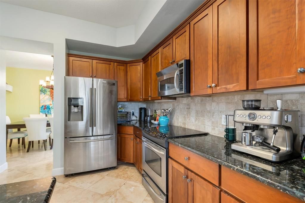 待售: $325,000 (3 贝兹, 2 浴室, 1999 平方英尺)