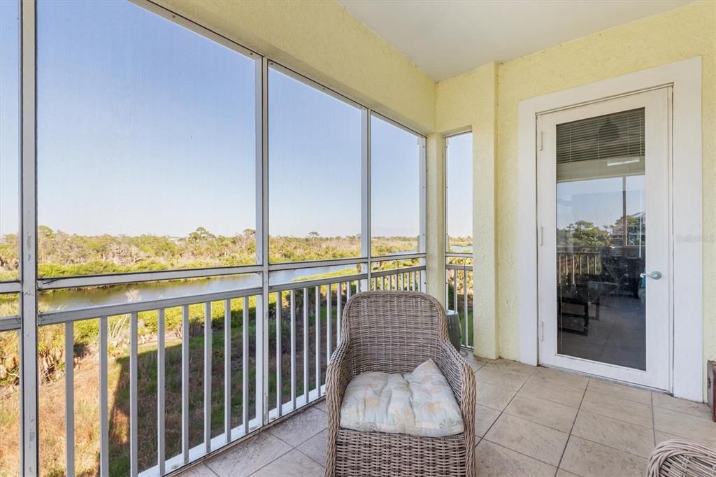 待售: $325,000 (3 贝兹, 2 浴室, 1999 平方英尺)