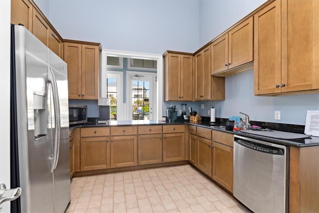 待售: $325,000 (3 贝兹, 2 浴室, 1999 平方英尺)