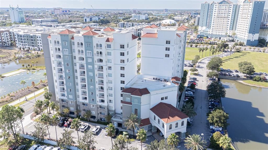 For Sale: $299,500 (2 beds, 2 baths, 1056 Square Feet)