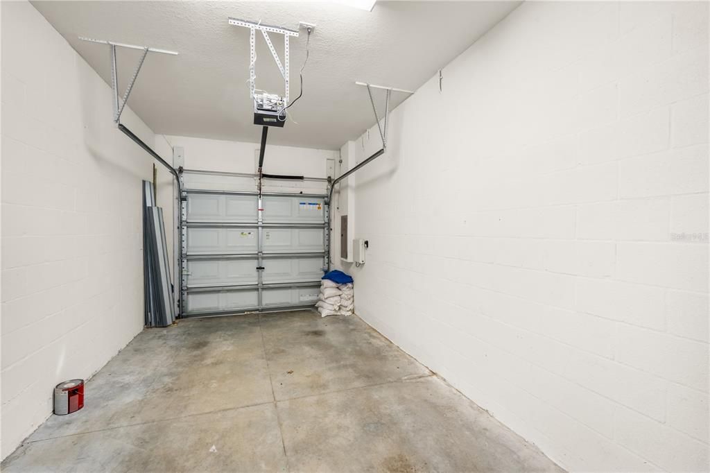 For Rent: $1,900 (2 beds, 2 baths, 1578 Square Feet)