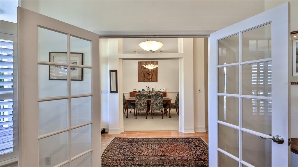 For Sale: $750,000 (3 beds, 2 baths, 2520 Square Feet)