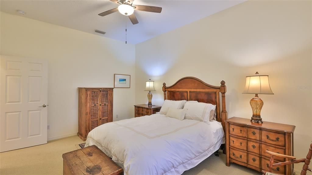 For Sale: $750,000 (3 beds, 2 baths, 2520 Square Feet)