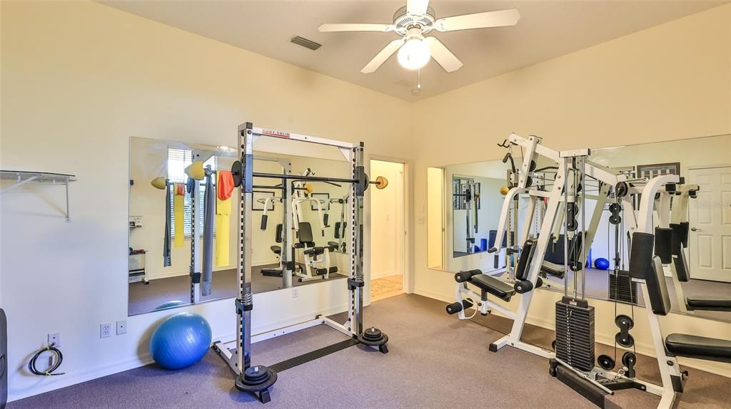 For Sale: $750,000 (3 beds, 2 baths, 2520 Square Feet)