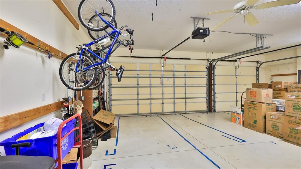 For Sale: $750,000 (3 beds, 2 baths, 2520 Square Feet)