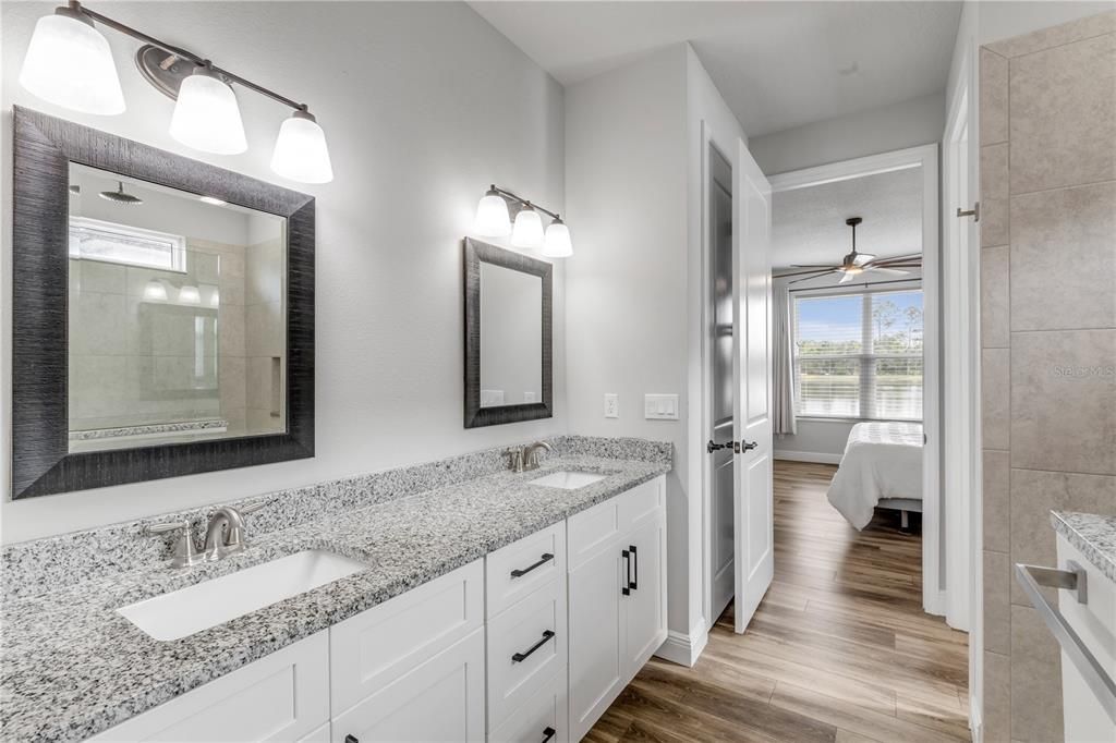 На продажу: $575,000 (3 спален, 2 ванн, 1987 Квадратных фут)