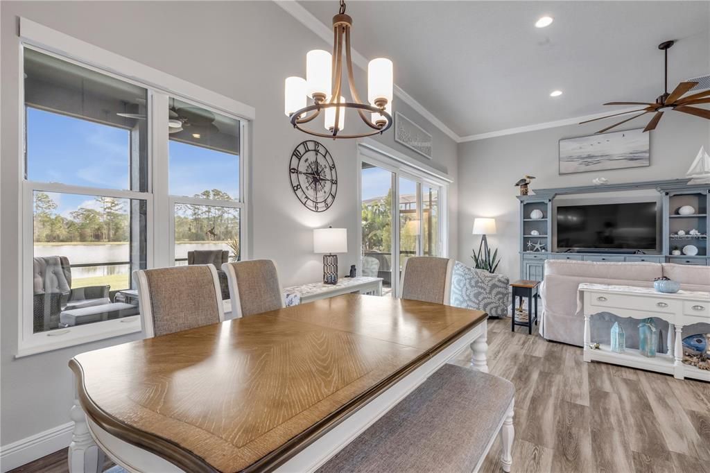 На продажу: $575,000 (3 спален, 2 ванн, 1987 Квадратных фут)