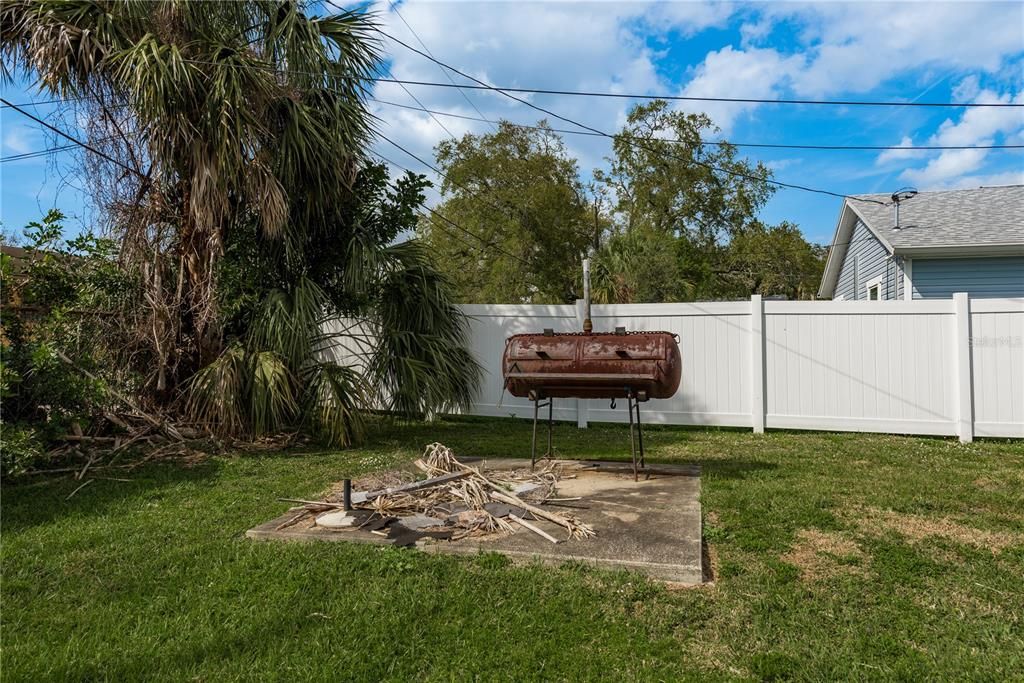 待售: $199,000 (2 贝兹, 1 浴室, 756 平方英尺)