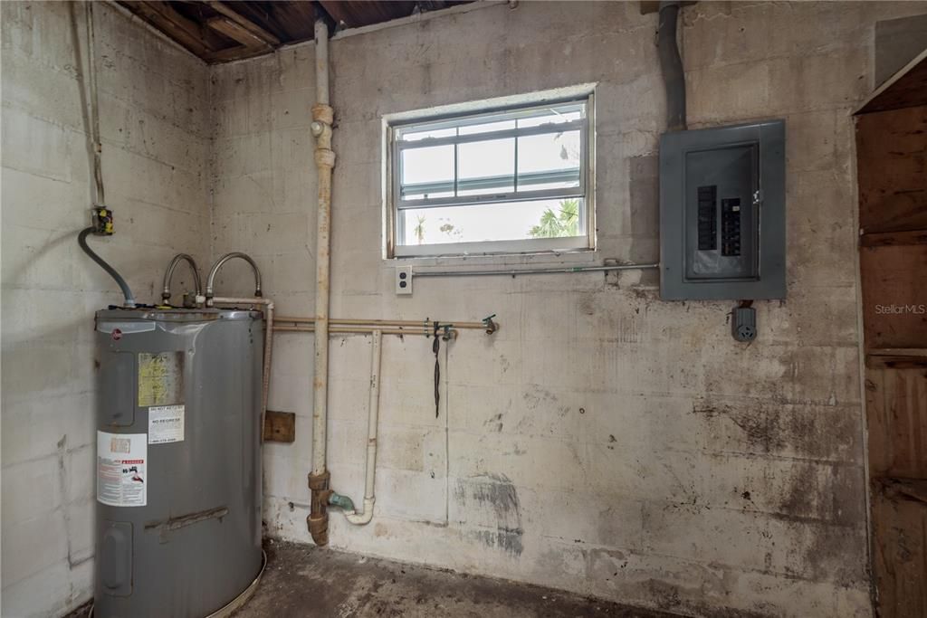 待售: $199,000 (2 贝兹, 1 浴室, 756 平方英尺)