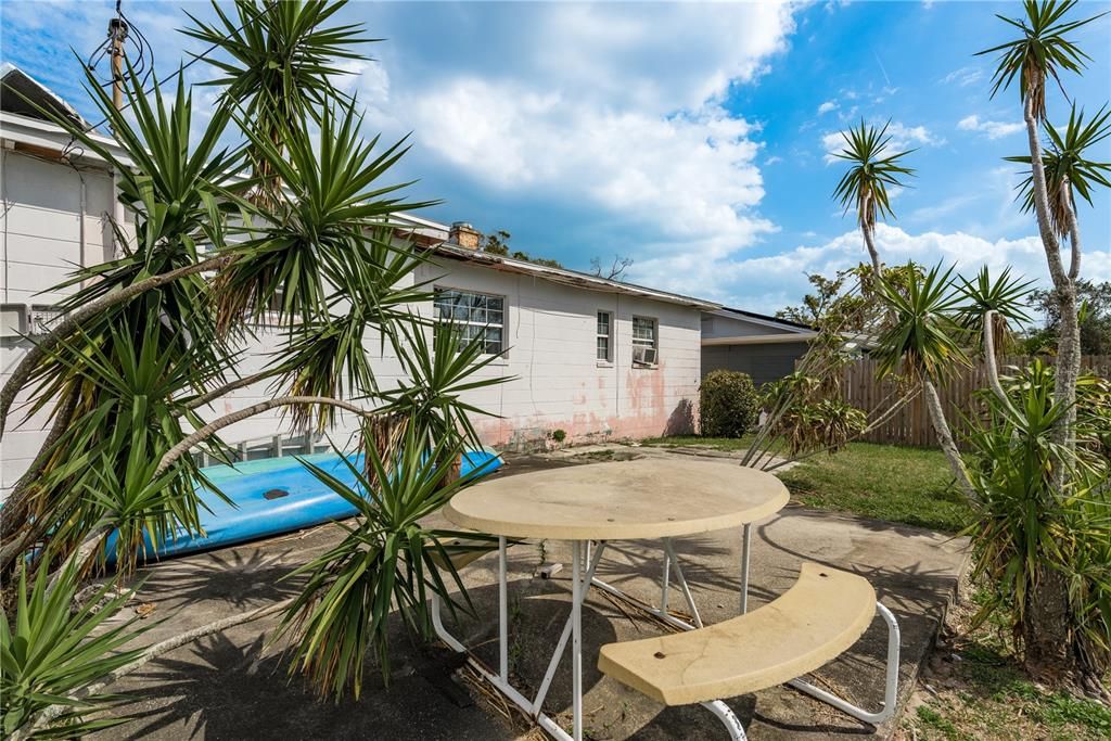 待售: $199,000 (2 贝兹, 1 浴室, 756 平方英尺)