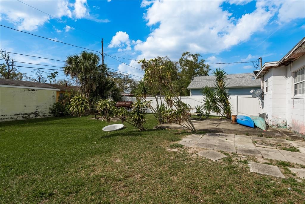 待售: $199,000 (2 贝兹, 1 浴室, 756 平方英尺)