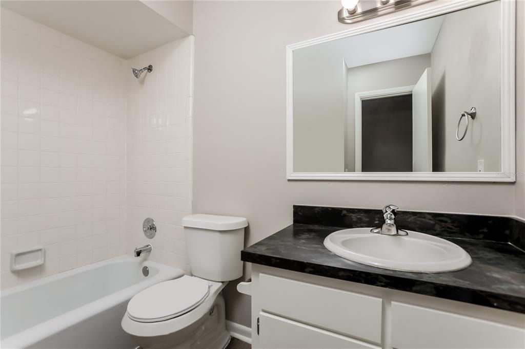 出租: $2,385 (3 贝兹, 2 浴室, 1711 平方英尺)